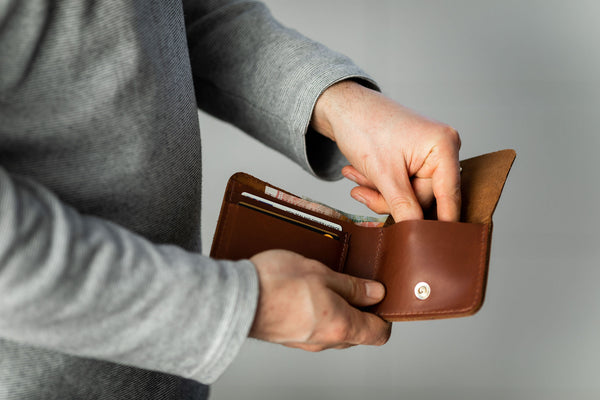 Load image into Gallery viewer, The Saker Bifold